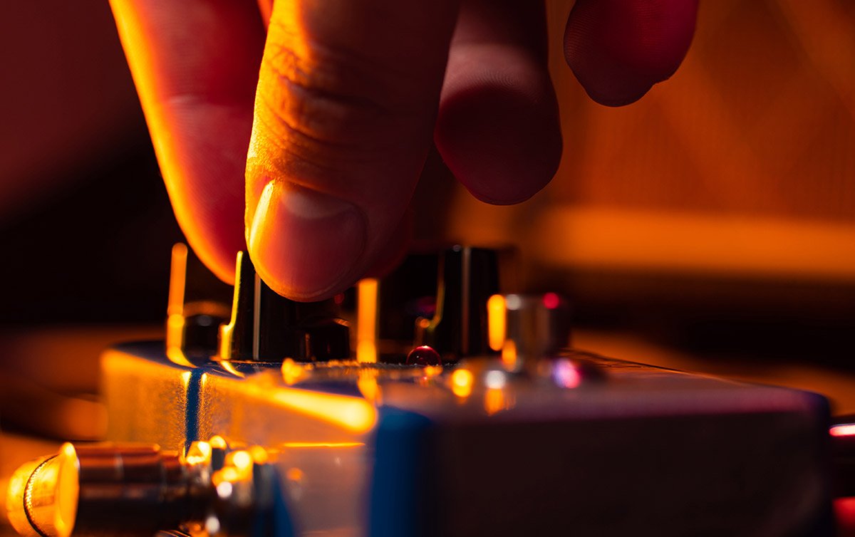 Guitar effects that mimic voice