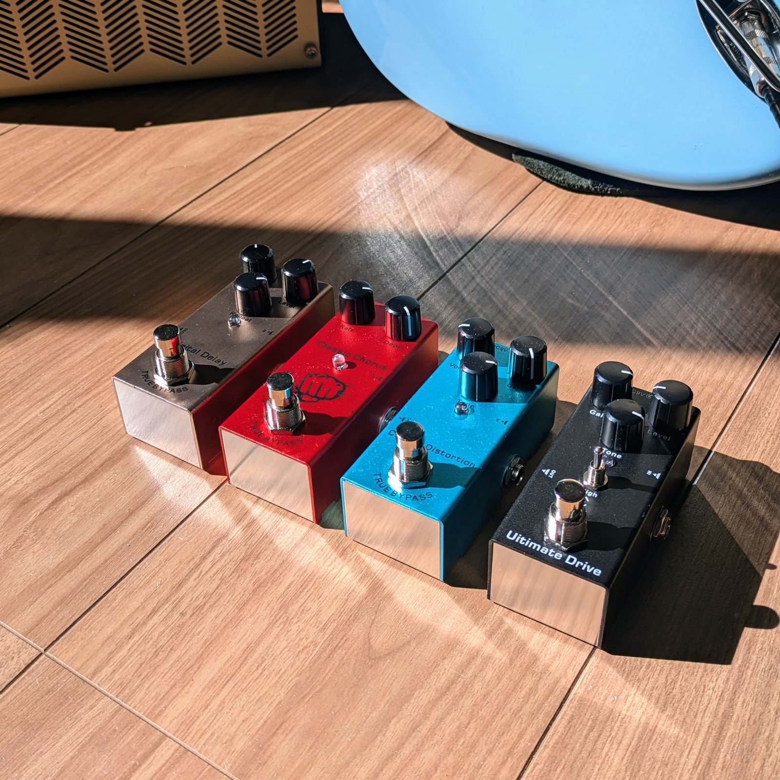 Set of 4 mini pedals